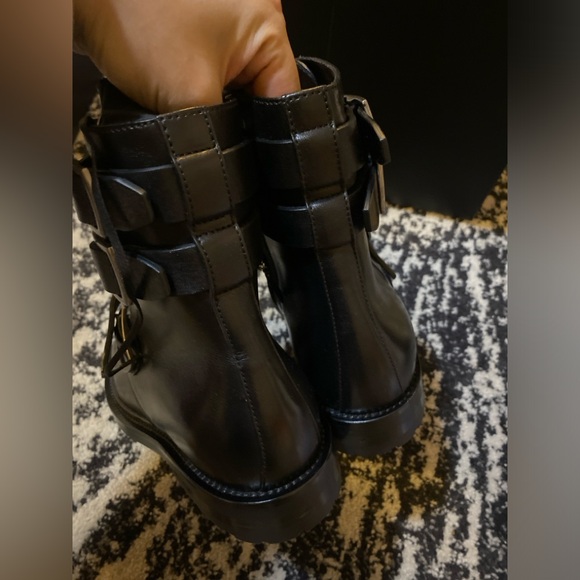 Saint Laurent Army 20 Buckle Boot in Kangaroo Embossed Leather - Picture 13 of 15